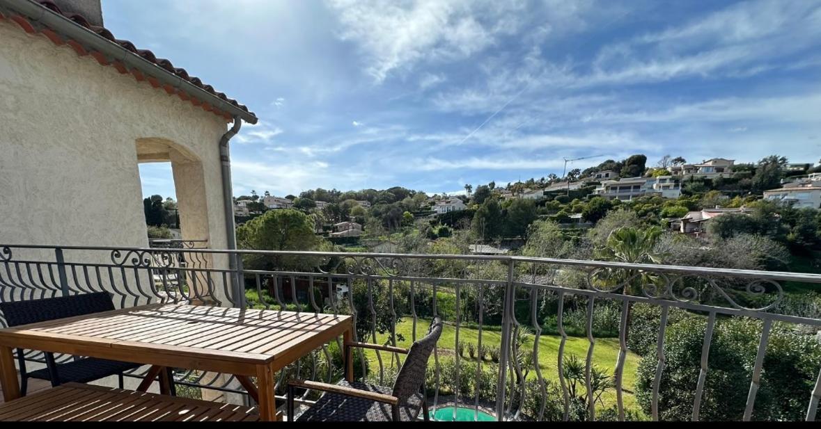 Villa Constance 3 Antibes - Spacieux Logement En Dernier Etage Eksteriør bilde